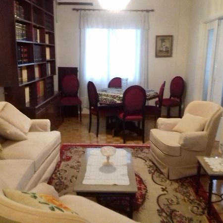 George Apartment Ateny Zewnętrze zdjęcie