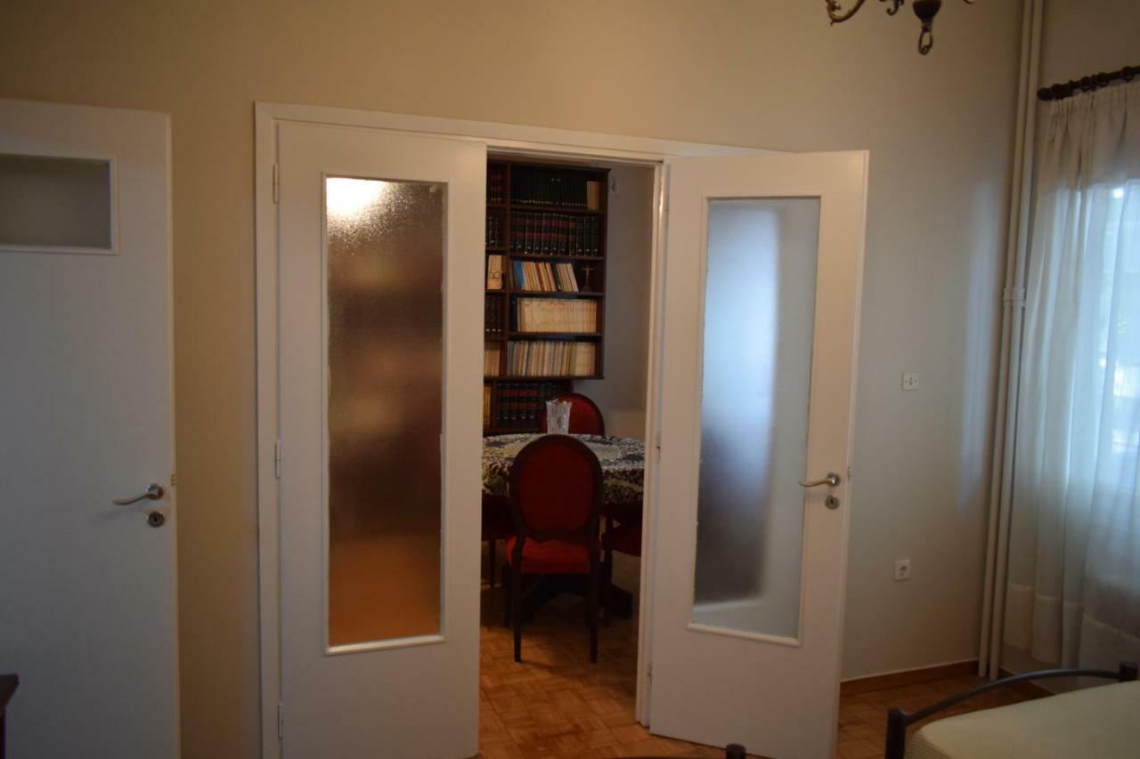 George Apartment Ateny Zewnętrze zdjęcie